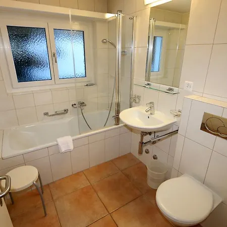 사라제나 아파트 *